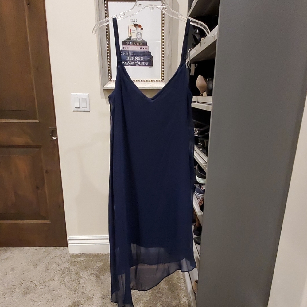 Dress - Picture 2 of 4